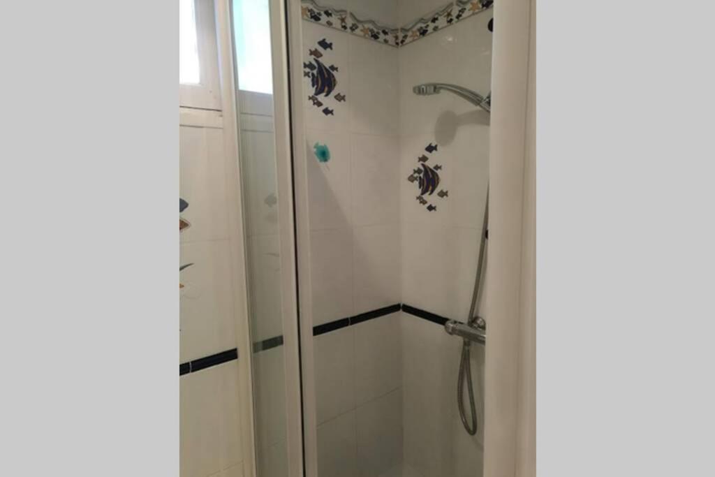 Le Tribord - F2 duplex avec balcon à 30 m de la plage Palavas-les-Flots Extérieur photo