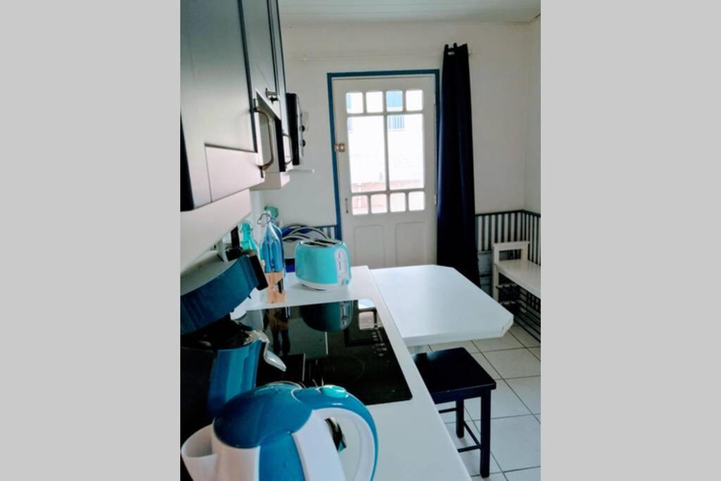 Le Tribord - F2 duplex avec balcon à 30 m de la plage Palavas-les-Flots Extérieur photo