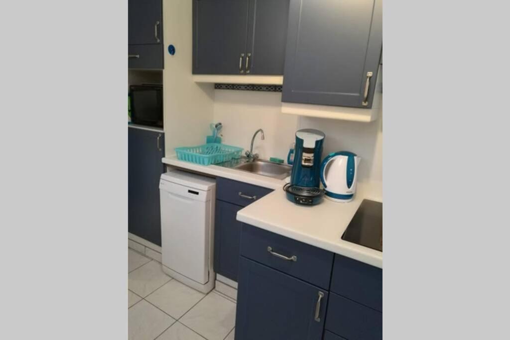 Le Tribord - F2 duplex avec balcon à 30 m de la plage Palavas-les-Flots Extérieur photo